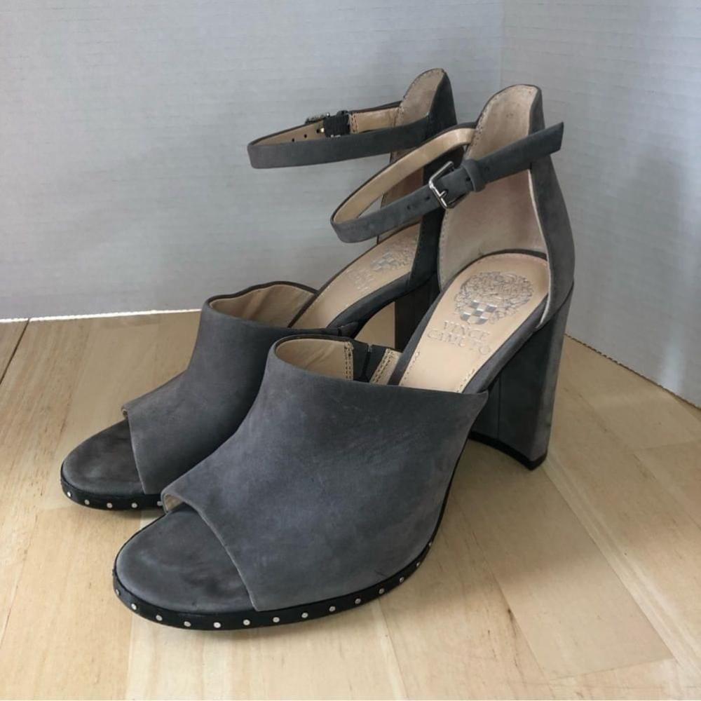 Vince Camuto Jilley Suede Sandals/Size 7M